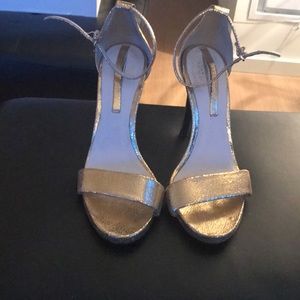 One strap GOLD Zara Sandal
